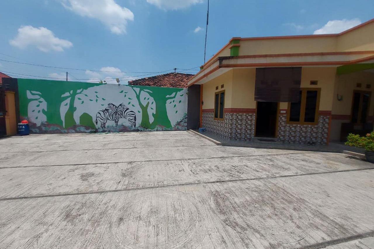 Homestay Fifa Syariah Pati Near Rsud Raa Soewondo エクステリア 写真