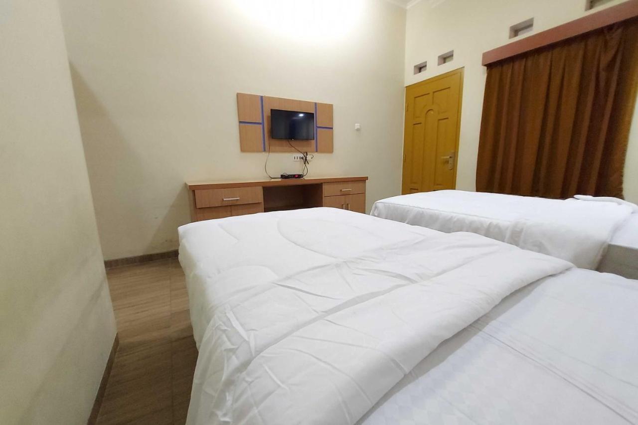 Homestay Fifa Syariah Pati Near Rsud Raa Soewondo エクステリア 写真
