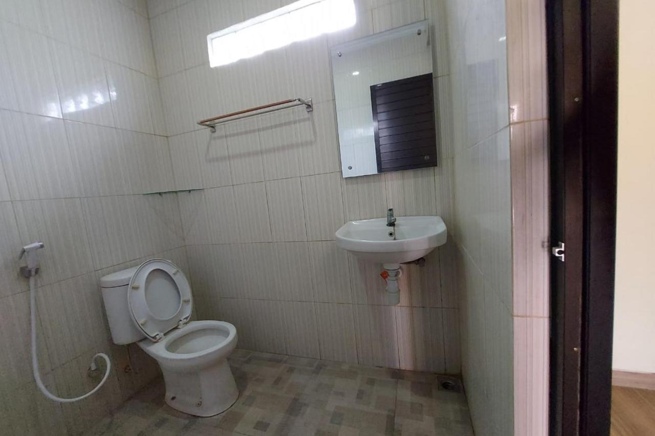 Homestay Fifa Syariah Pati Near Rsud Raa Soewondo エクステリア 写真